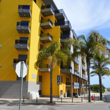 Apartamento Frente Ao Mar Com Piscina De Agua Salgada Quarteira Eksteriør bilde