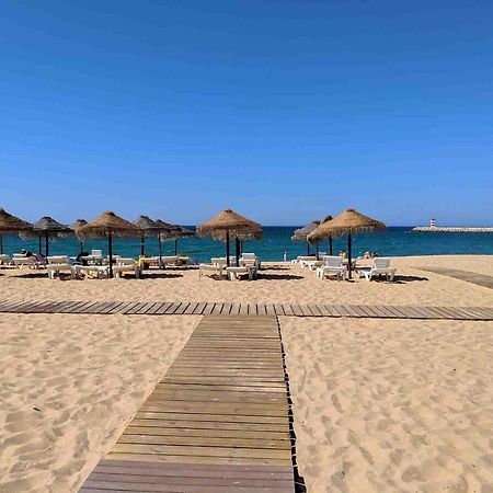 Apartamento Frente Ao Mar Com Piscina De Agua Salgada Quarteira Eksteriør bilde