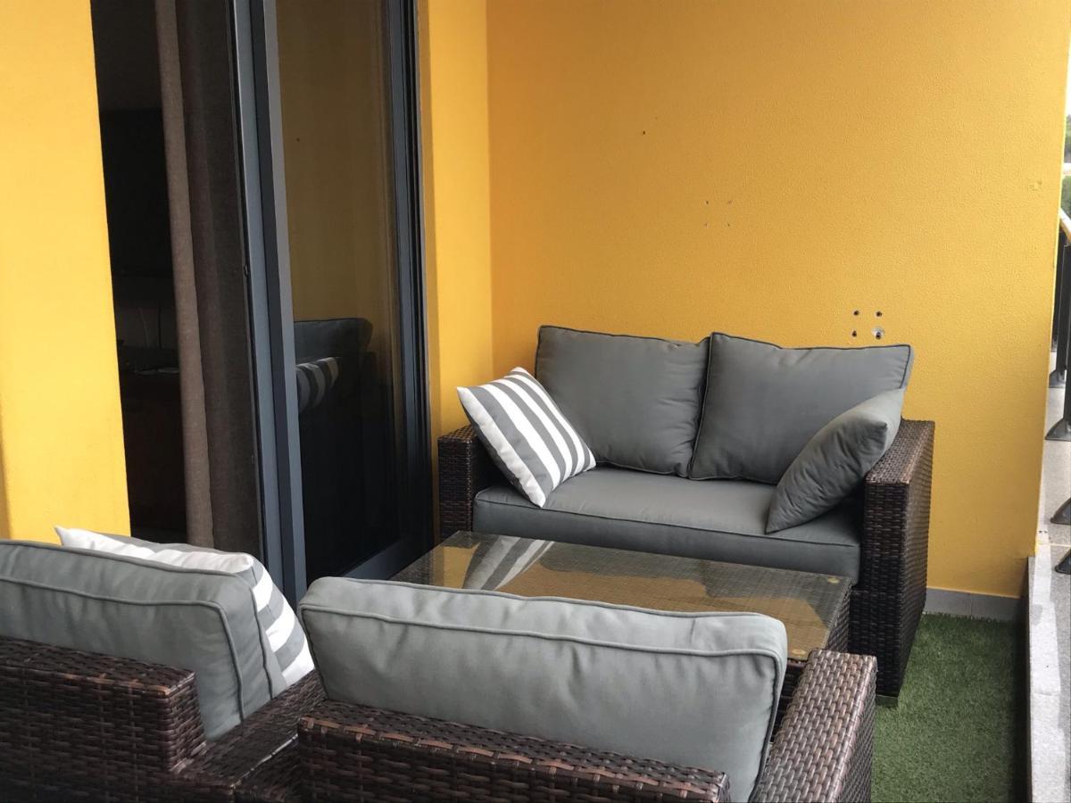 Apartamento Frente Ao Mar Com Piscina De Agua Salgada Quarteira Eksteriør bilde