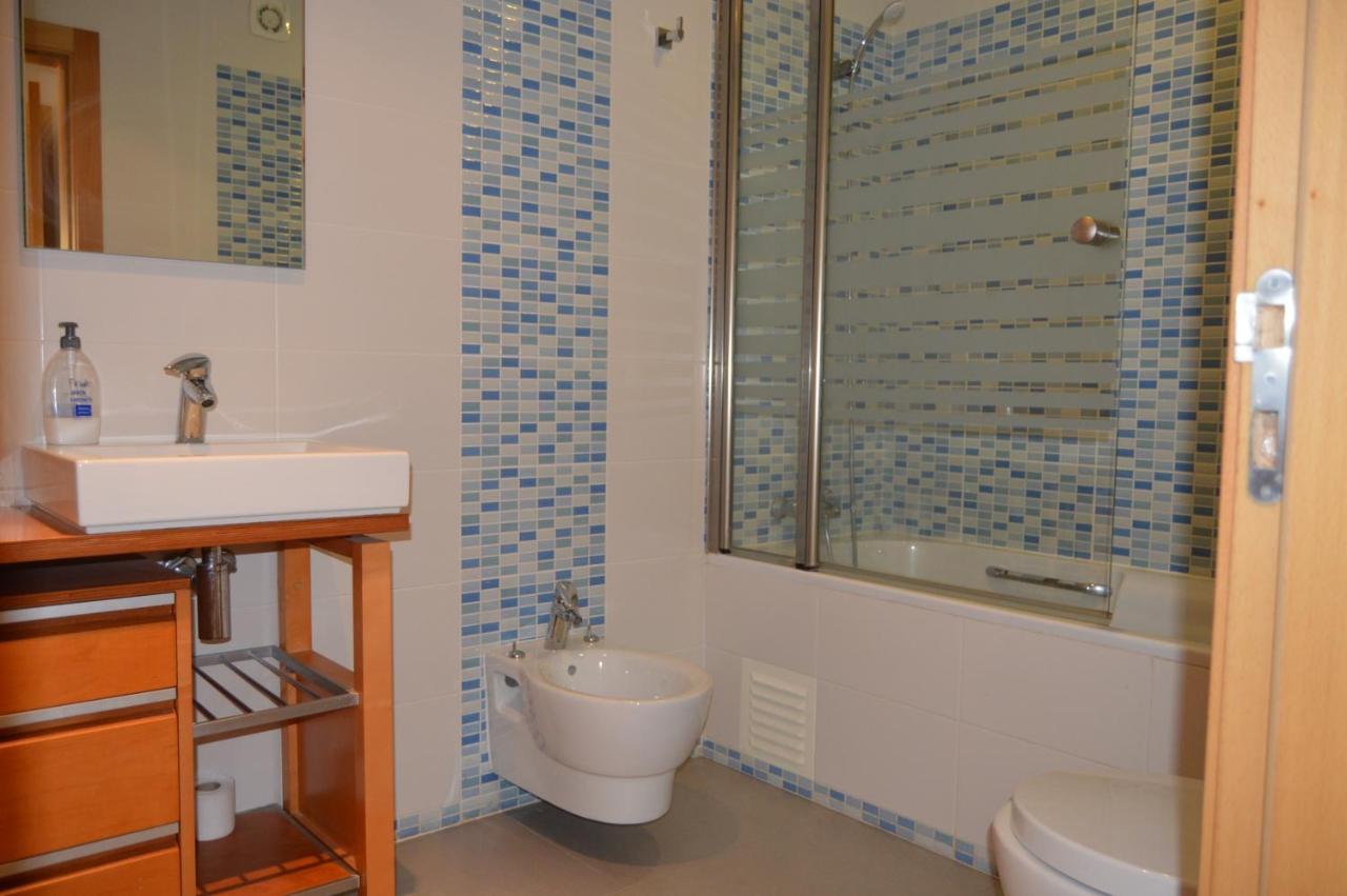 Apartamento Frente Ao Mar Com Piscina De Agua Salgada Quarteira Eksteriør bilde