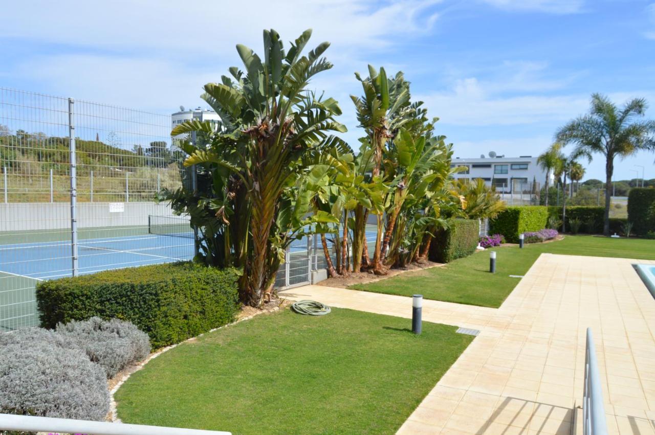 Apartamento Frente Ao Mar Com Piscina De Agua Salgada Quarteira Eksteriør bilde